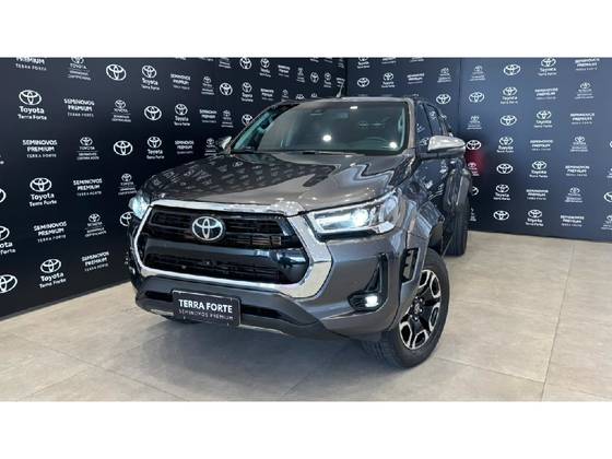 TOYOTA HILUX 2.8 D-4D TURBO DIESEL CD SRX 4X4 AUTOMÁTICO